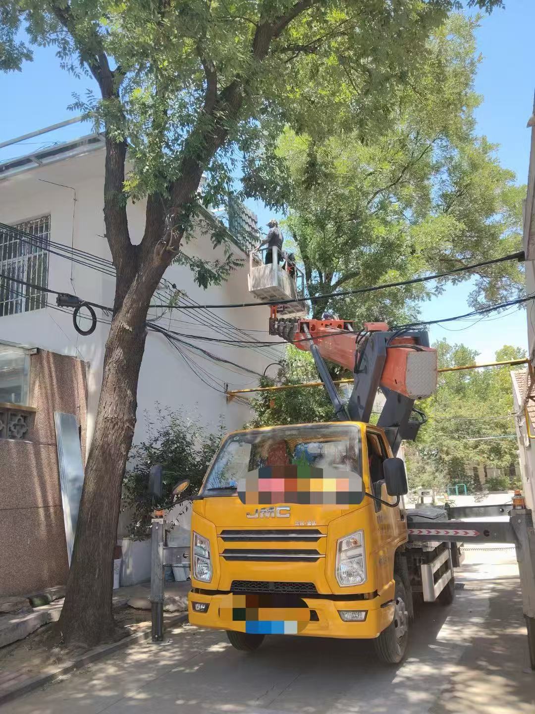 农安县高空作业车能吊装重物吗？最大承载多少公斤？