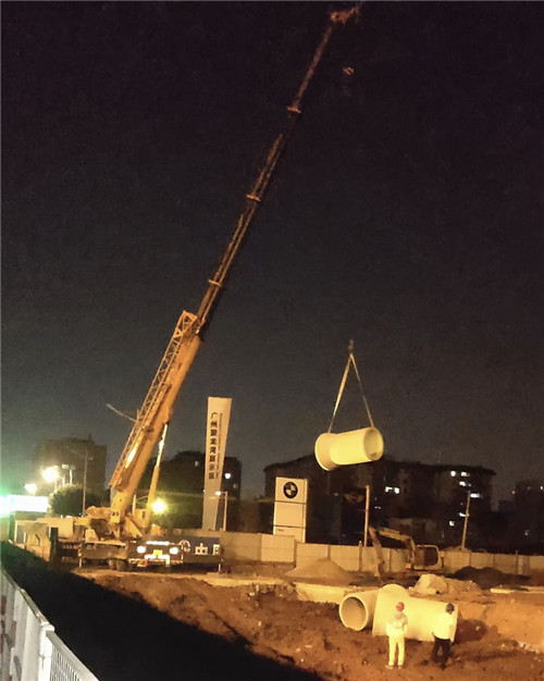 农安县“弯臂矫正”—— 吊车的 “形变补偿” 技术